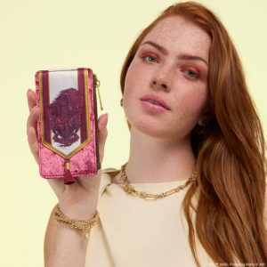 Exclusive Harry Potter Gryffindor Banner Velvet Card Holder